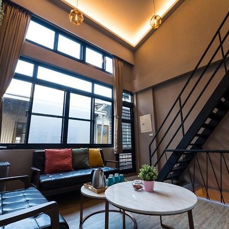 Reise Guesthouse 喜遊旅宿 ゲストハウス 旅マニア Tainan Exterior foto