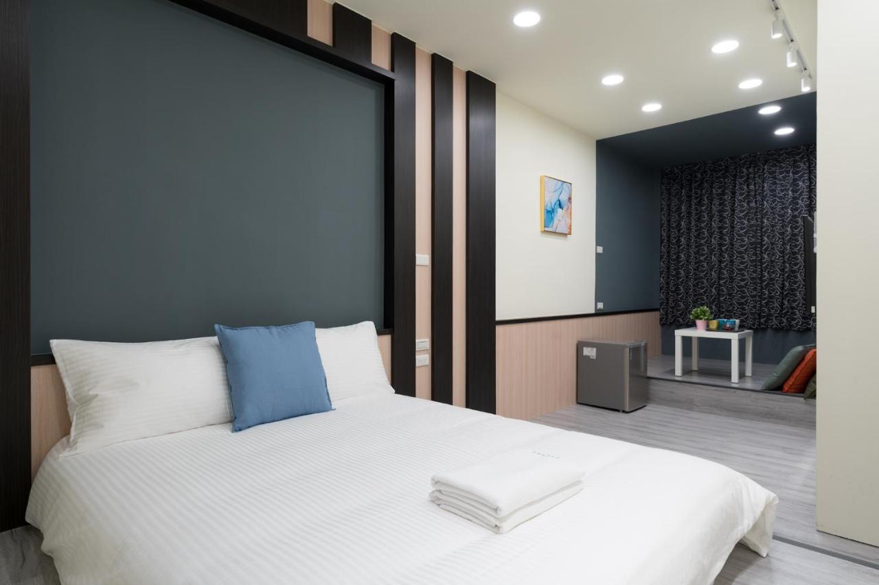 Reise Guesthouse 喜遊旅宿 ゲストハウス 旅マニア Tainan Exterior foto