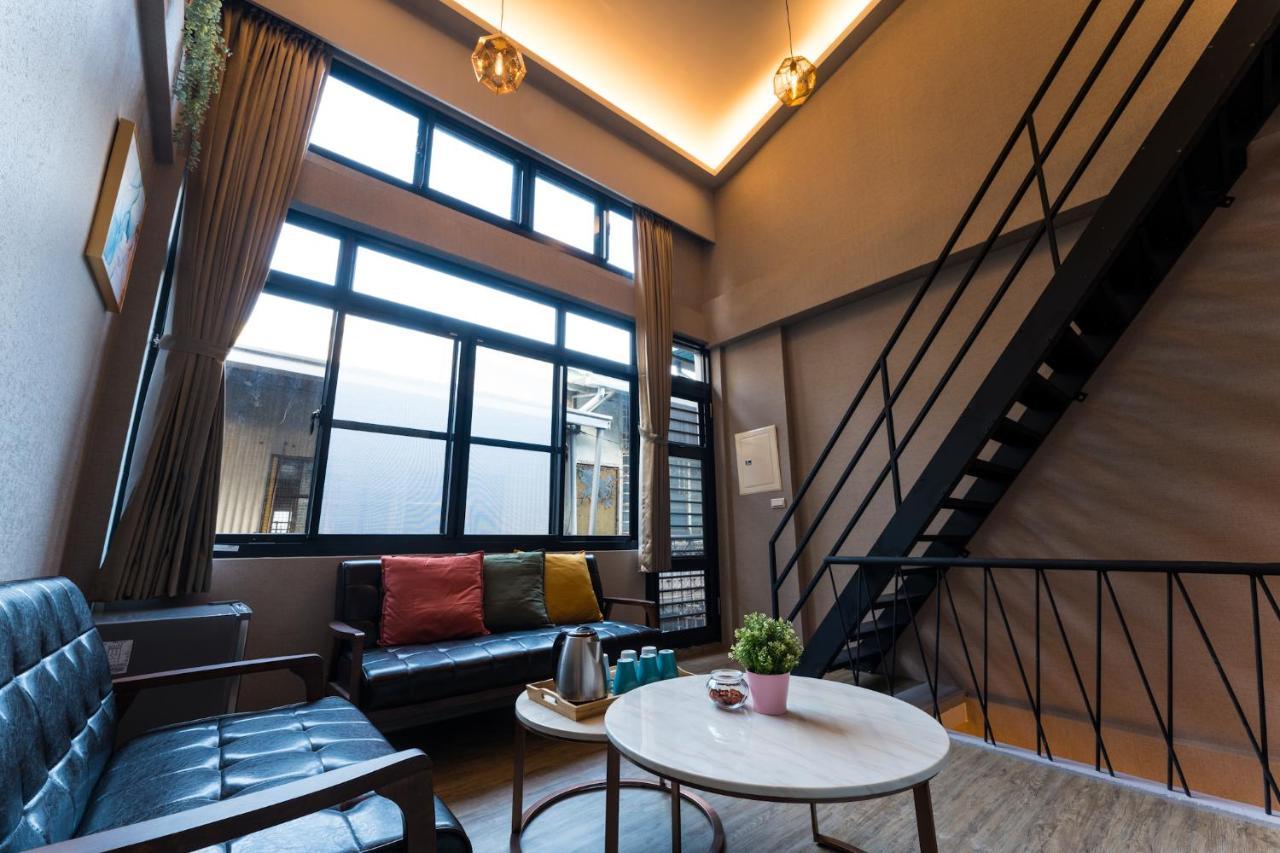 Reise Guesthouse 喜遊旅宿 ゲストハウス 旅マニア Tainan Exterior foto